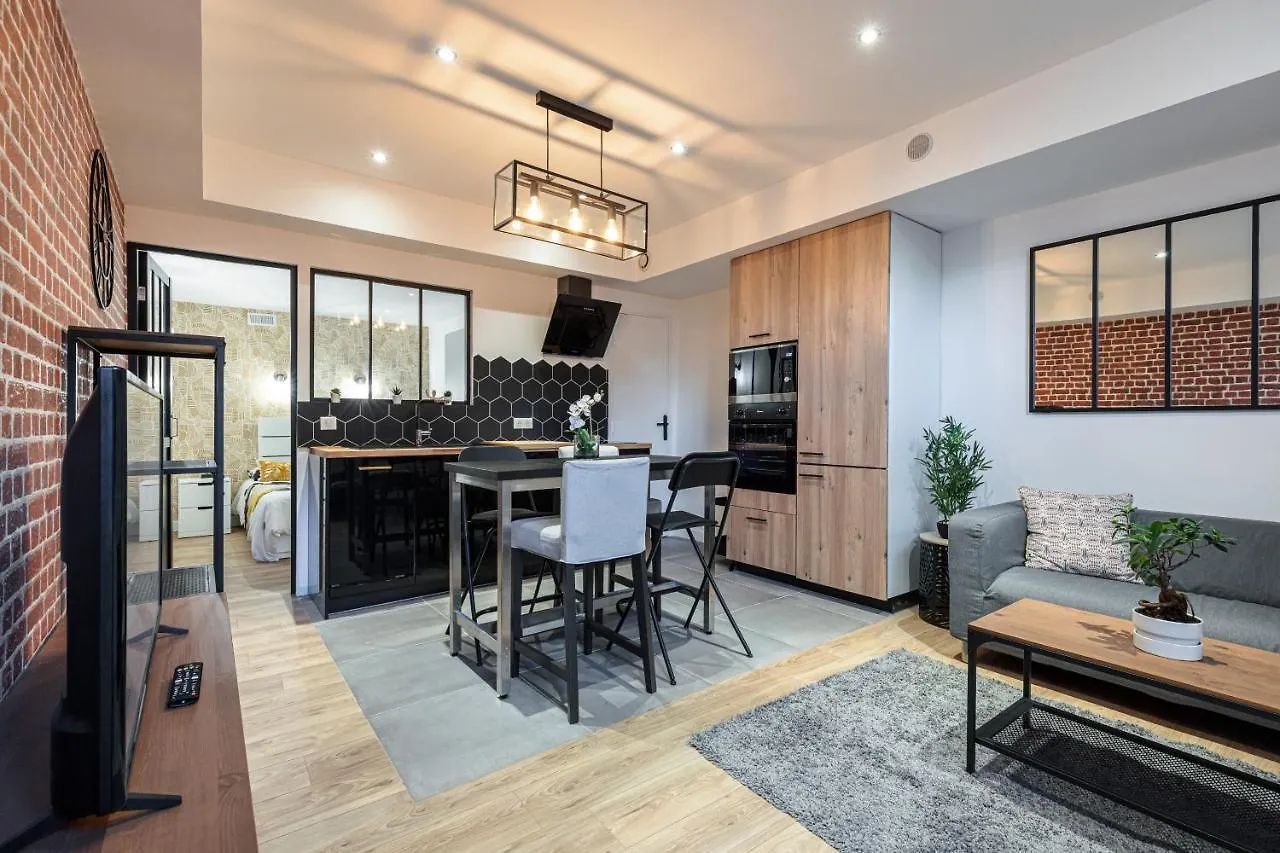 Le Loft Magnan - Ac- Pres Mer - Wifi - Parking - Confort Et Moderne - Supermarches Et Tram Proches Nice
