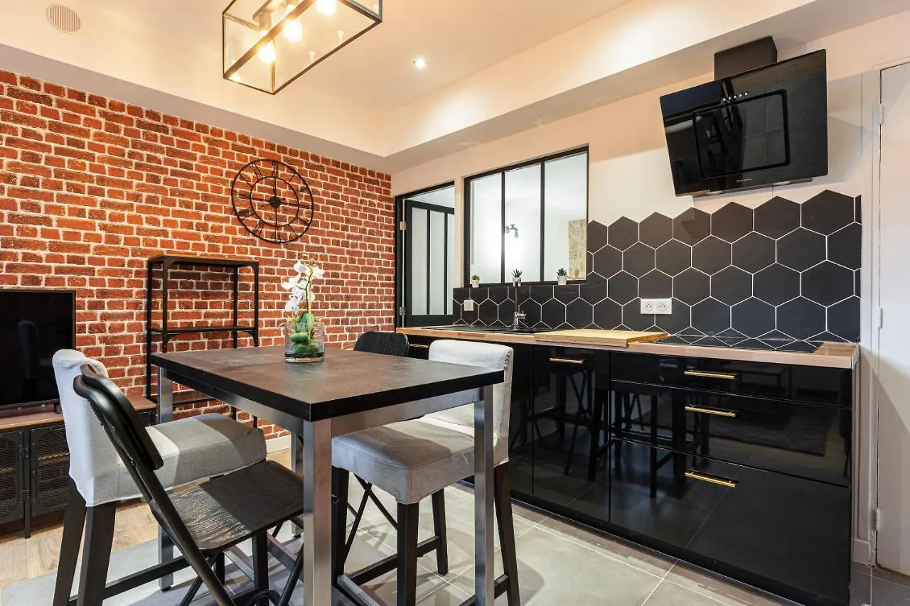 Le Loft Magnan - Ac- Pres Mer - Wifi - Parking - Confort Et Moderne - Supermarches Et Tram Proches Νίκαια