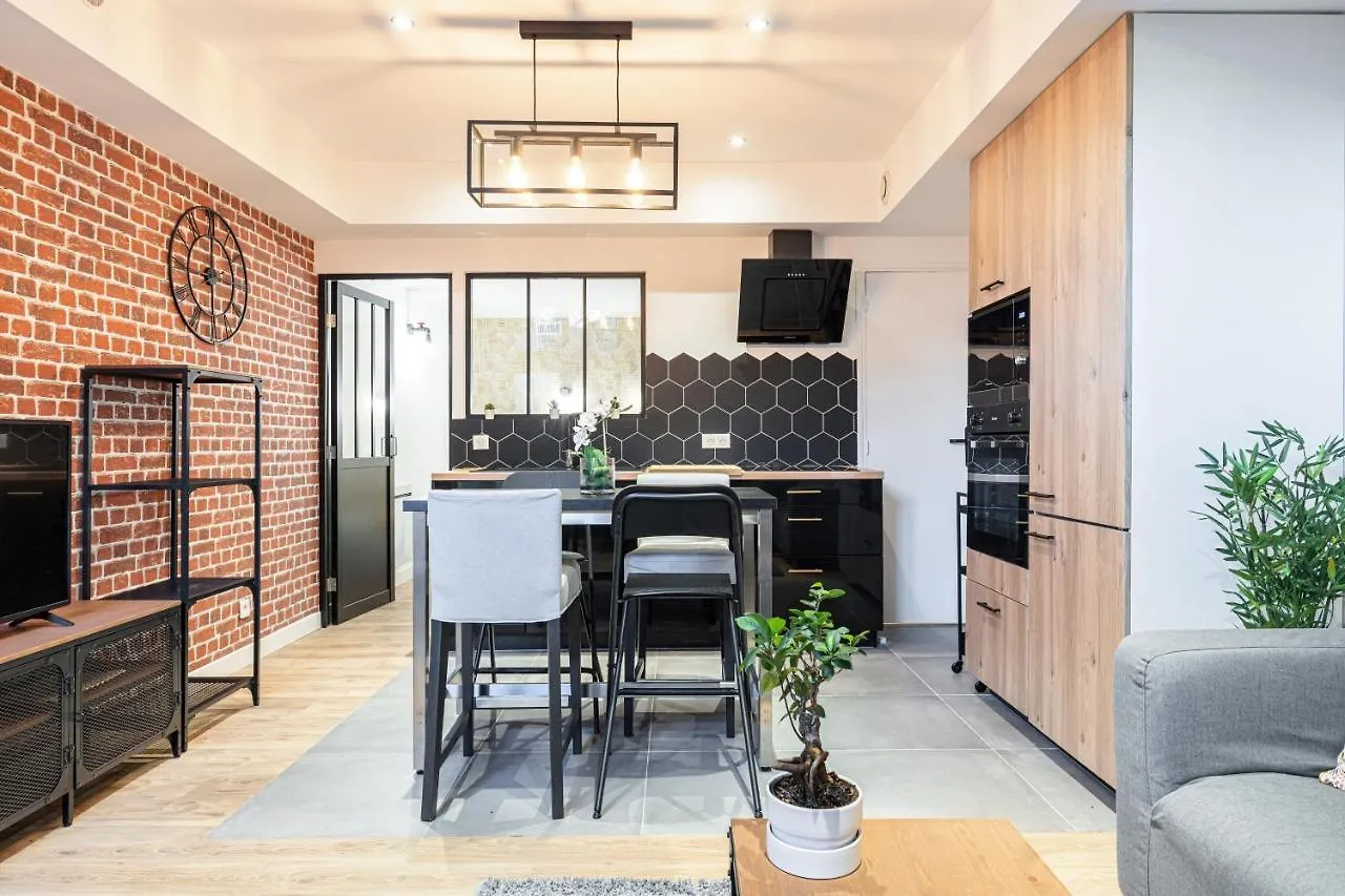 Le Loft Magnan - Ac- Pres Mer - Wifi - Parking - Confort Et Moderne - Supermarches Et Tram Proches Nice France