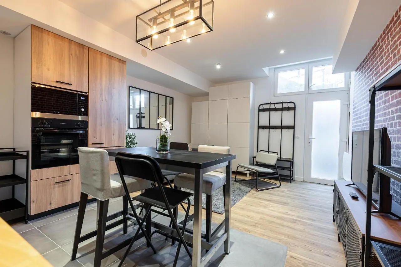 Apartment Le Loft Magnan - Ac- Pres Mer - Wifi - Parking - Confort Et Moderne - Supermarches Et Tram Proches Nice France