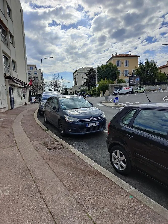 Le Loft Magnan - Ac- Pres Mer - Wifi - Parking - Confort Et Moderne - Supermarches Et Tram Proches Nice France